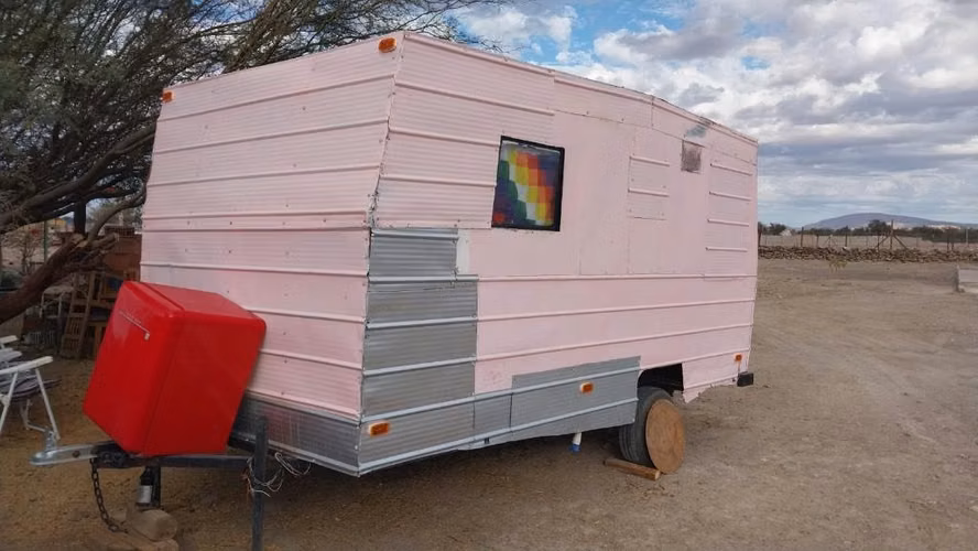 Camper Hechizo con papeles