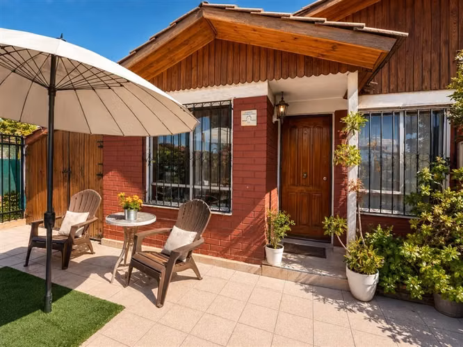 Acogedora casa esquina en venta en Puente Alto