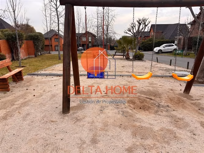 En Venta Cómoda Casa Familiar En Condominio. Las Pircas