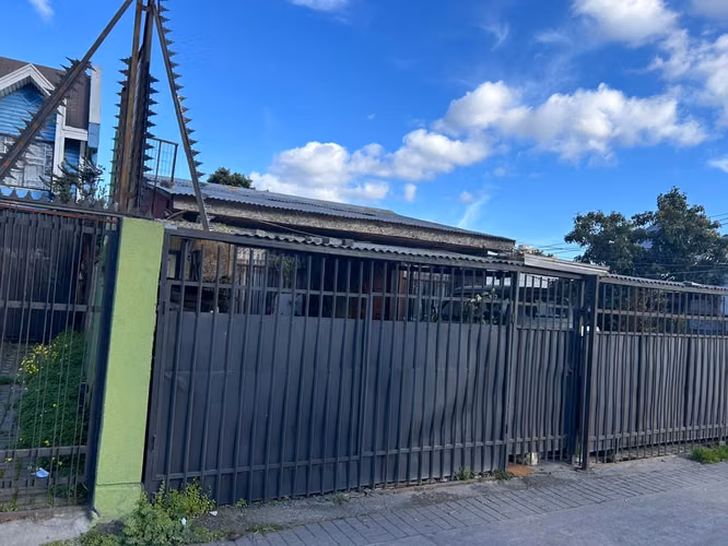 SE VENDE LOTE CON EXCELENTE UBICACIÒN EN SAN PEDRO DE LA PAZ