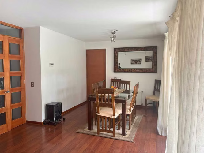Encantadora Casa 4D+3B+Estac+Bodega y Piscina (177196) - Imagen 8