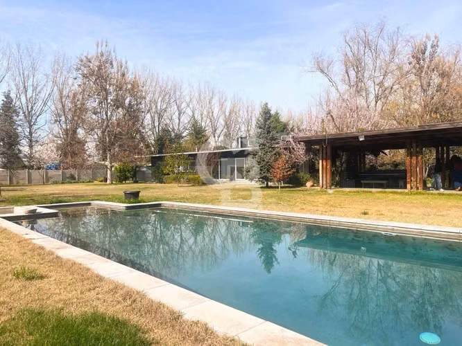 Venta Casa en Parcela Chicureo con Galpón y Oficina CBG.