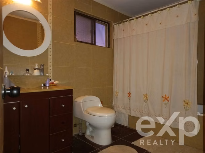 Parcela en venta en 3 dorm 3 baños Talagante