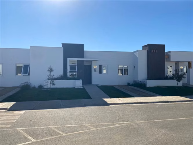 Casa en venta de 3 dorm. en Villa Alemana - Condominio