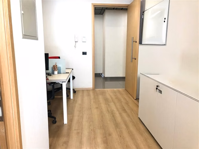 Oficina en destacado polo industrial de Viña del Mar