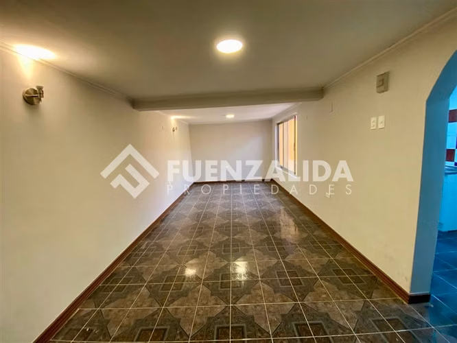 Casa en venta de 3 dorm. en Pudahuel