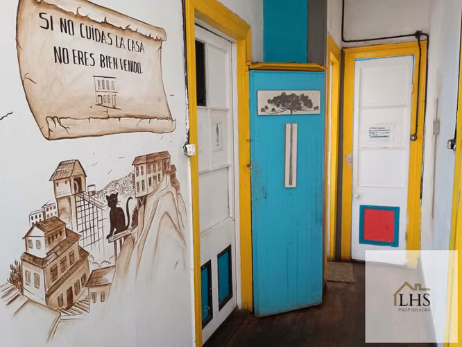 Amplia Casa en Valparaíso | 15 habitaciones, 380 m² construidos