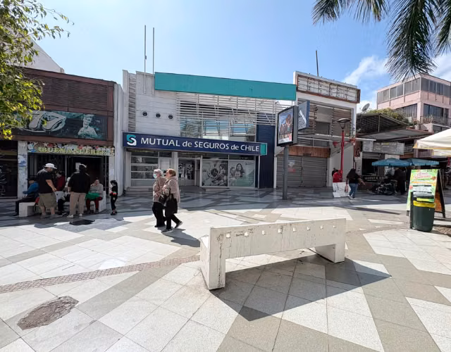 EXCELENTE y REMODELADO LOCAL COMERCIAL
