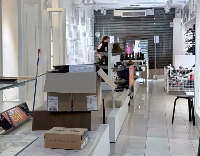EXCELENTE y REMODELADO LOCAL COMERCIAL