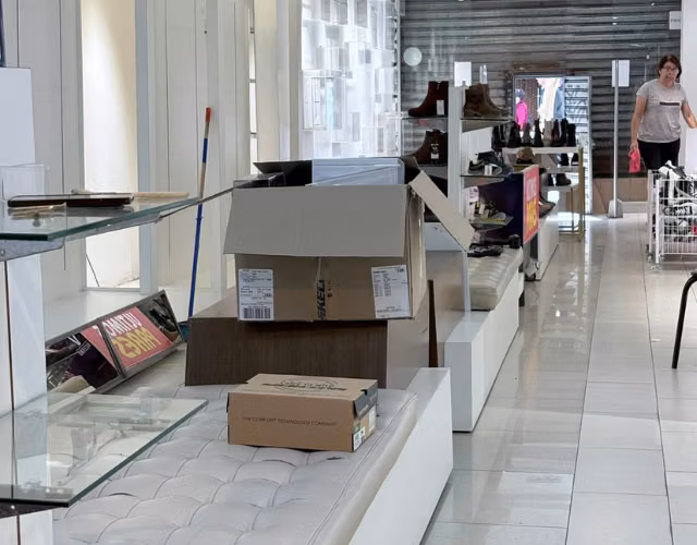 EXCELENTE y REMODELADO LOCAL COMERCIAL
