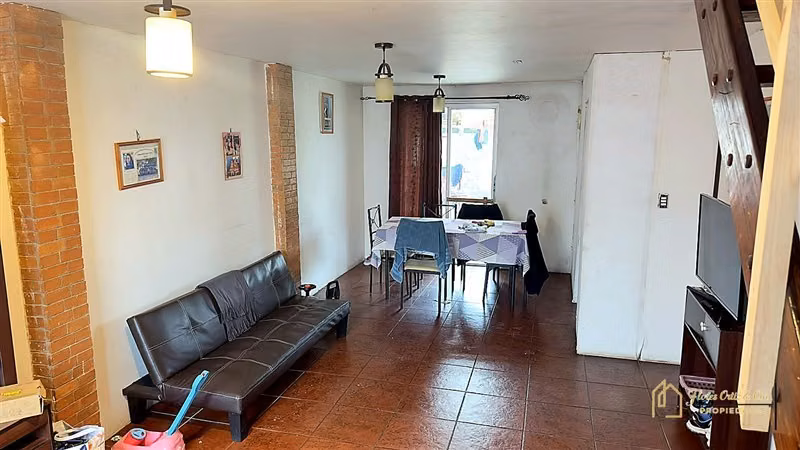 Casa 2 pisos, 4 dormitorios Don Pablo III, Talca.