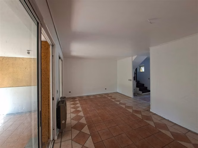 Casa en venta de 3 dorm. en Peñalolén - Imagen 6