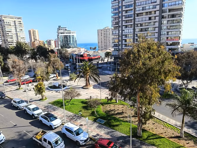 OPORTUNIDAD AMPLIO DEPARTAMENTO AV BRASIL