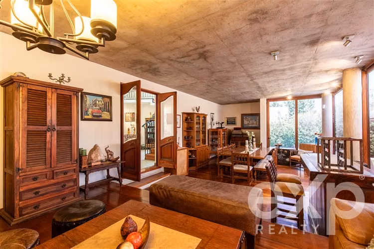 Casa en venta en Valenzuela Puelma en La Reina Alta