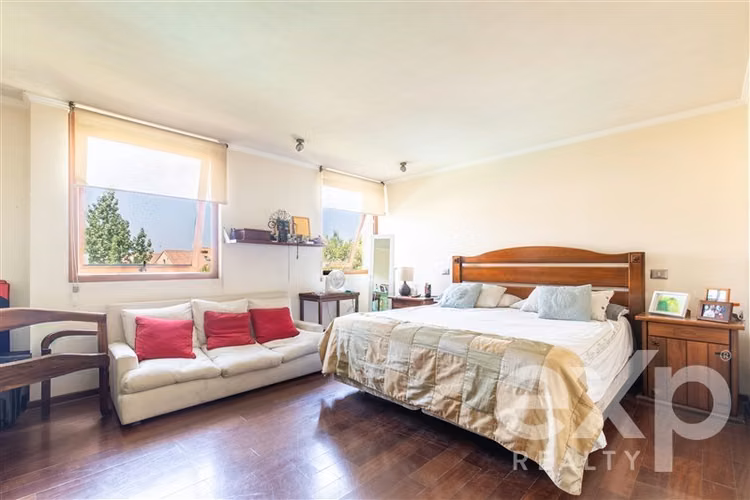 Casa en venta en Valenzuela Puelma en La Reina Alta