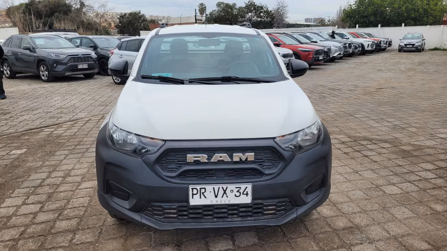 RAM 700 SLT CS 1.4 FULL MEC. 1.4 • 4x2 • Mecánica • 2021