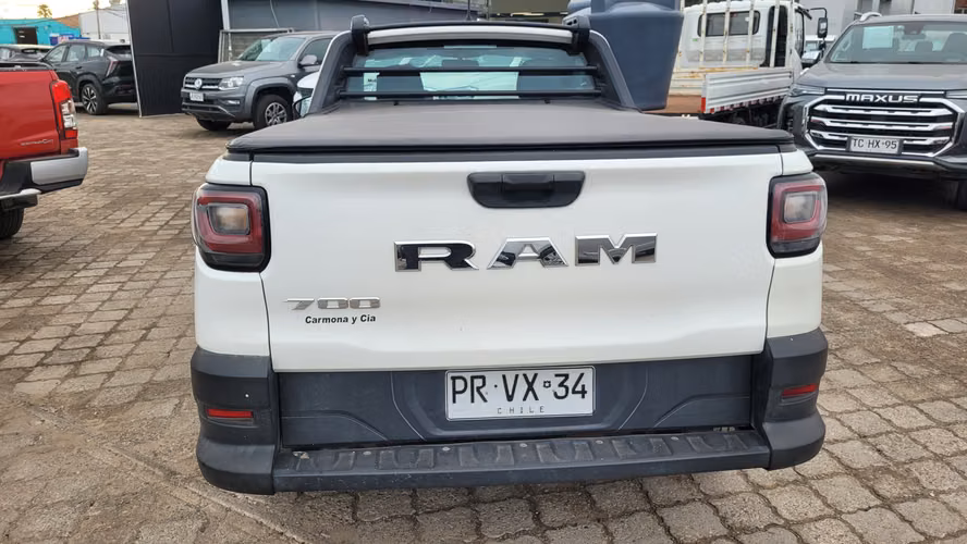 RAM 700 SLT CS 1.4 FULL MEC. 1.4 • 4x2 • Mecánica • 2021