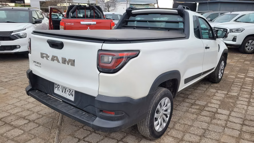 RAM 700 SLT CS 1.4 FULL MEC. 1.4 • 4x2 • Mecánica • 2021