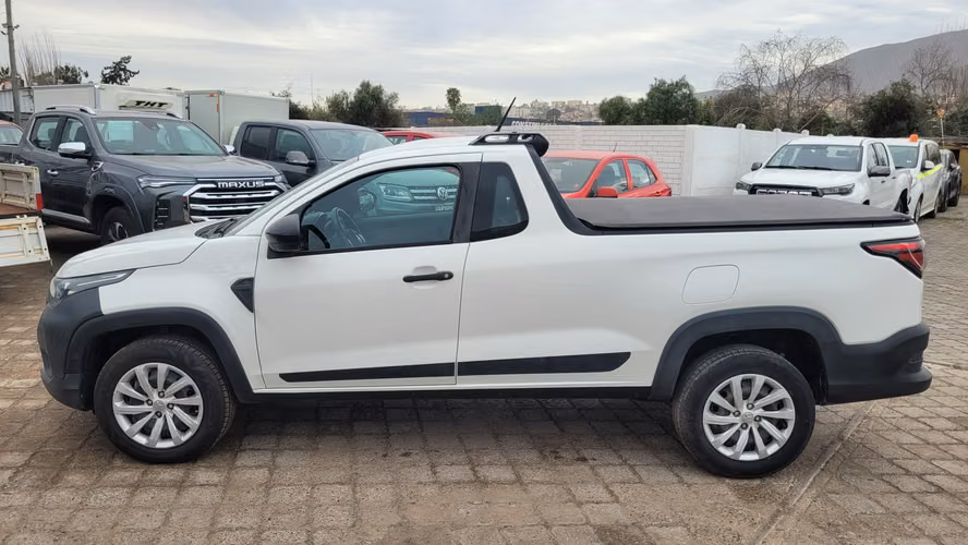 RAM 700 SLT CS 1.4 FULL MEC. 1.4 • 4x2 • Mecánica • 2021