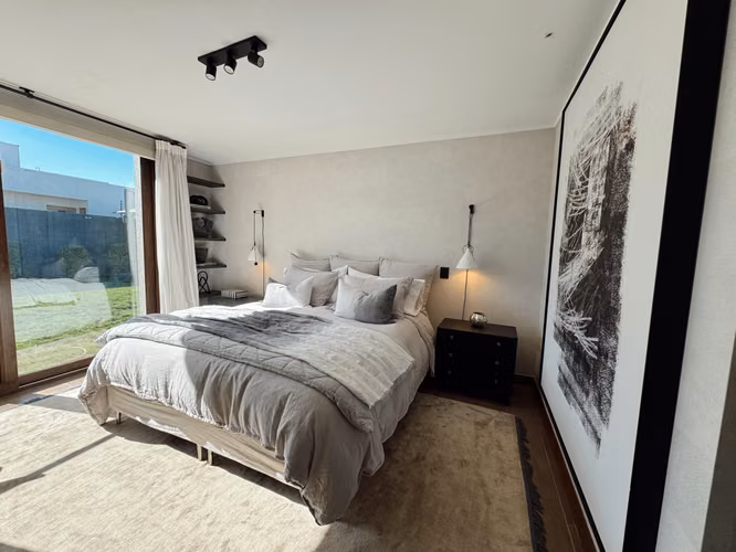 Amplia y moderna casa en exclusivo sector de Linderos