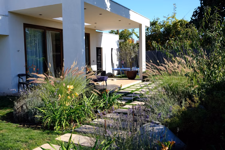 Amplia y moderna casa en exclusivo sector de Linderos
