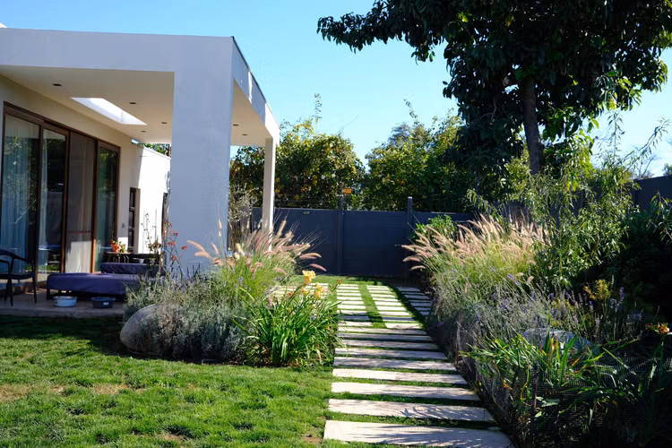 Amplia y moderna casa en exclusivo sector de Linderos