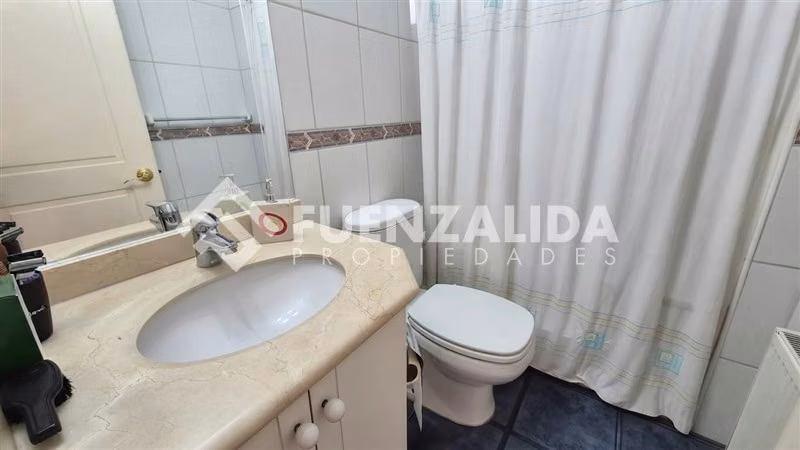 Casa en venta de 5 dorm. en Peñalolén