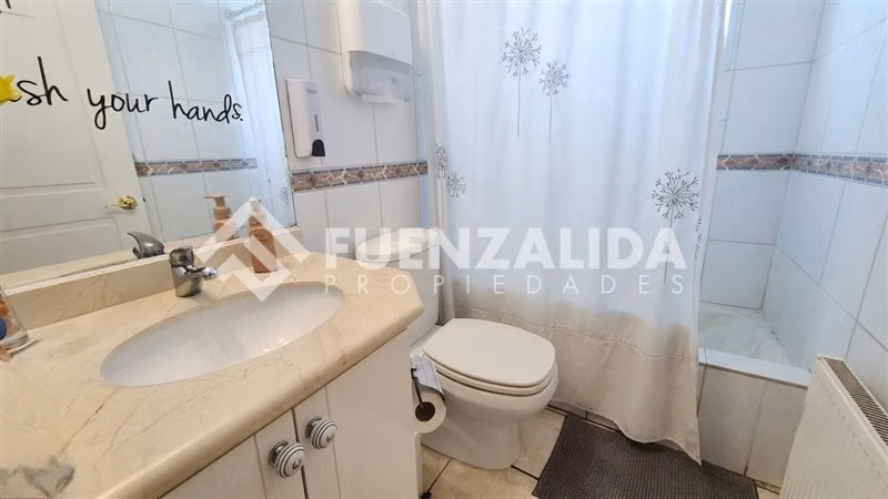 Casa en venta de 5 dorm. en Peñalolén