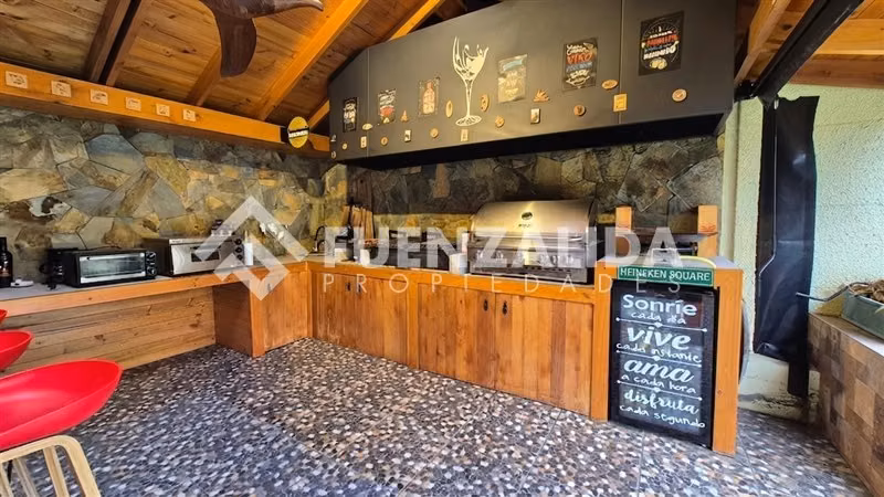 Casa en venta de 5 dorm. en Peñalolén