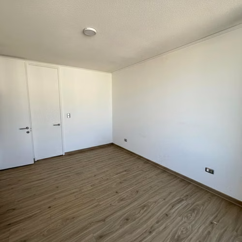 Departamento 2D 2B a pasos Metro El Llano – BAJO TASACION