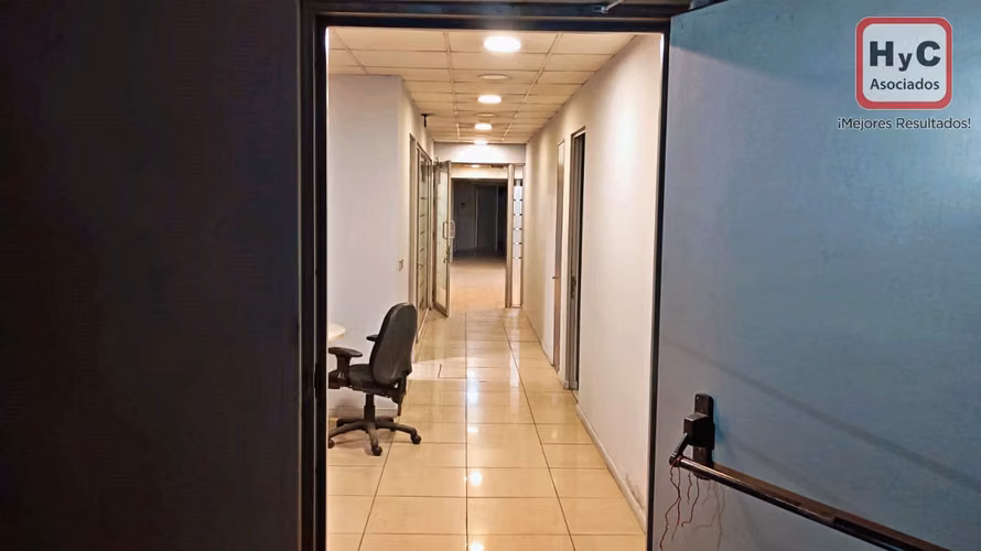 Amplio Local Comercial en Plena Alameda – Alta Exposición y Versatilidad
