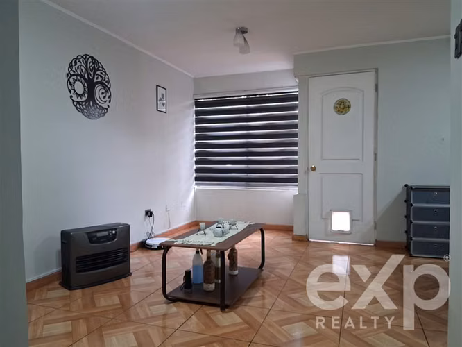 Casa espaciosa en venta de 5 dorm. 4B en Maipú