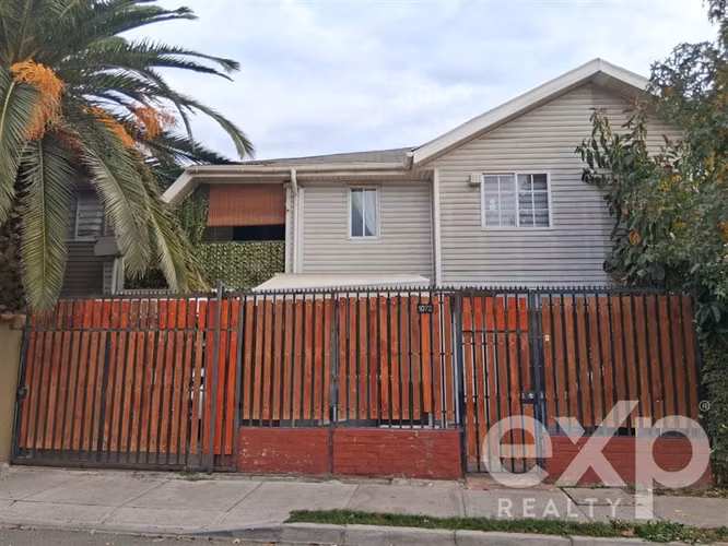 Casa espaciosa en venta de 5 dorm. 4B en Maipú