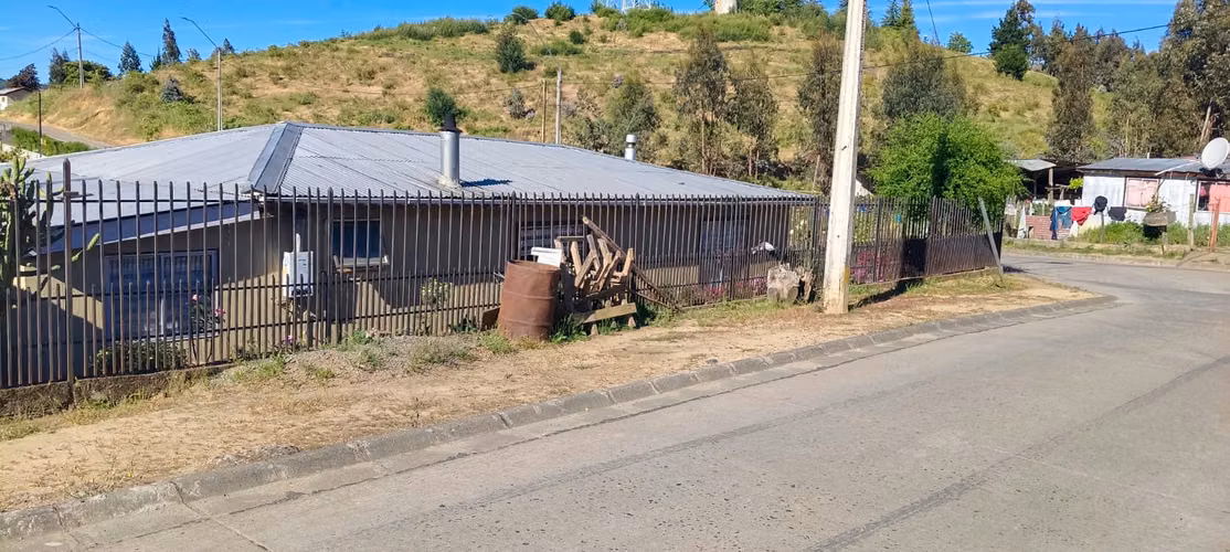 HERMOSA VIVIENDA EN VILLA TRINTRE, COMUNA DE LOS SAUCES