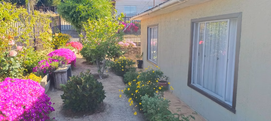 HERMOSA VIVIENDA EN VILLA TRINTRE, COMUNA DE LOS SAUCES
