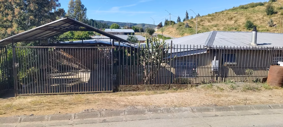 HERMOSA VIVIENDA EN VILLA TRINTRE, COMUNA DE LOS SAUCES