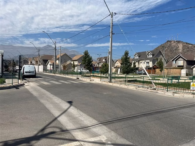 Hermosa casa Hacienda Los Conquistadores en Puente Alto