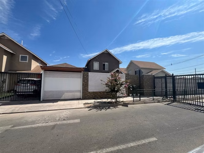 Hermosa casa Hacienda Los Conquistadores en Puente Alto