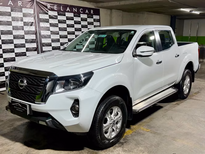 NISSAN NAVARA XE MT 4X4