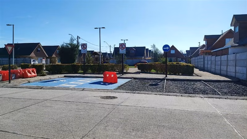 CASA EN CONDOMINIO 3D+2B+2E+B GGCC INCLUIDOS- BUIN