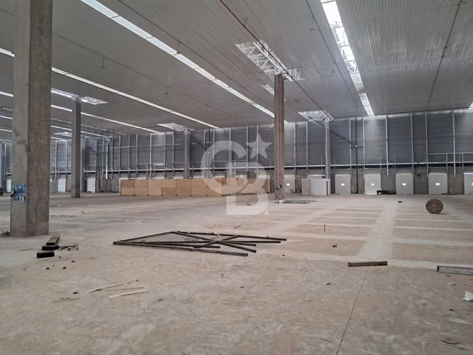 Bodegas desde 2.300 m² Centro Logístico - Lo Espejo
