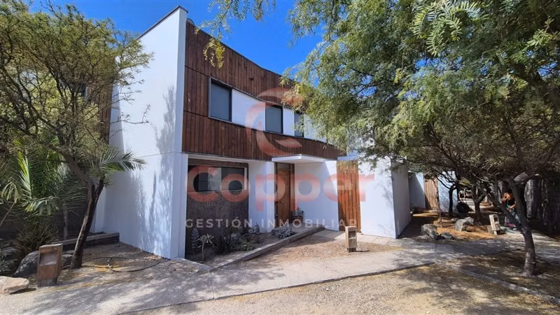 Casa Amoblada en Arriendo , Centro de Caldera