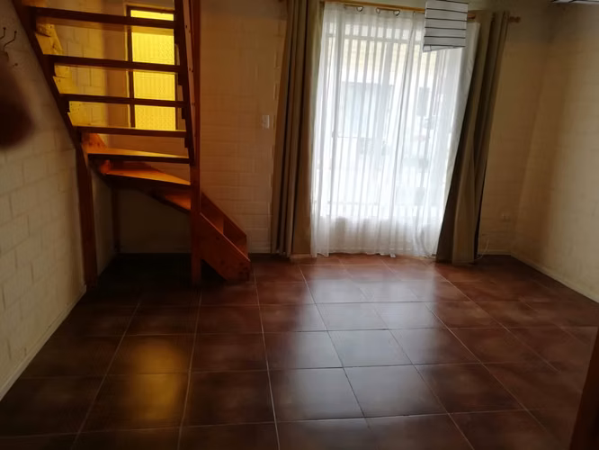 Arriendo casa en Primer pasaje de Condominio Los Naranjos, Peñablanca