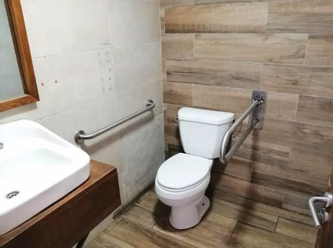 Arriendo Casa Comercial en sector Poniente Viña del Mar