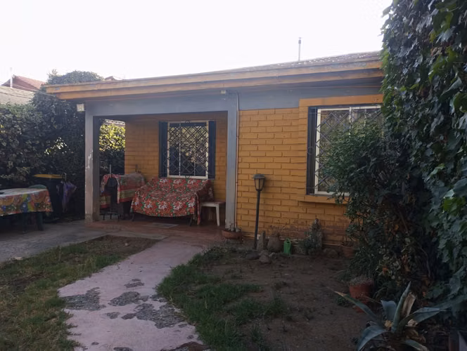 Vendo Casa Excelente Ubicación, Sector “Lynch Norte”, La Reina.