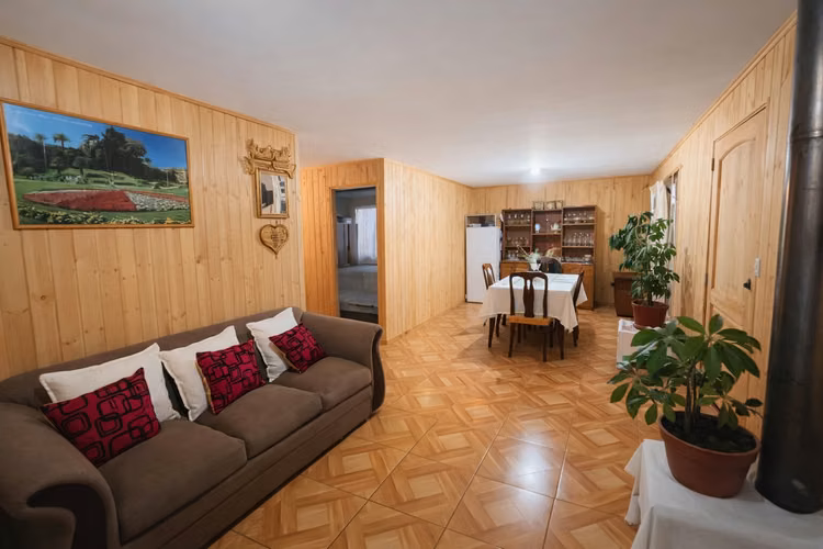  Vendo Hermosa Parcela de 5.000m²  Terreno, Con Casa Amplia | Quesería | Pelarco