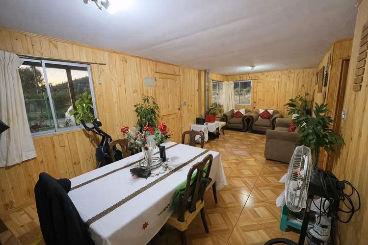  Vendo Hermosa Parcela de 5.000m²  Terreno, Con Casa Amplia | Quesería | Pelarco