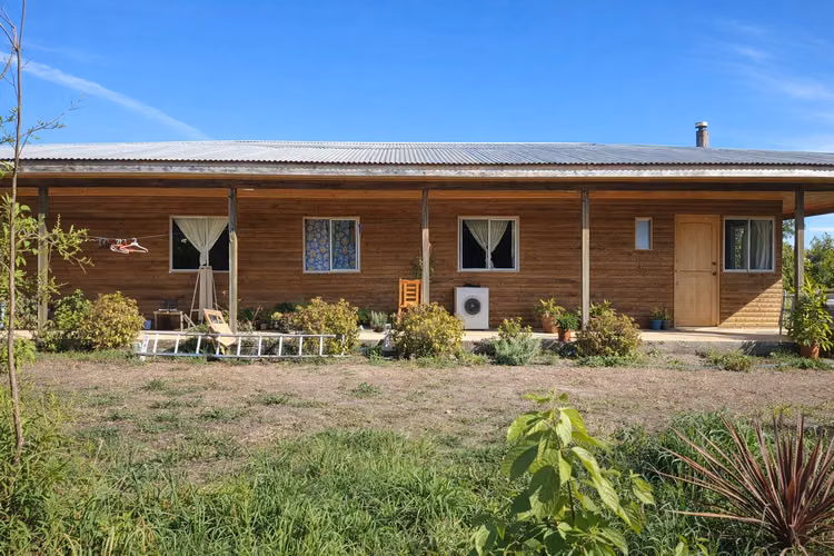  Vendo Hermosa Parcela de 5.000m²  Terreno, Con Casa Amplia | Quesería | Pelarco