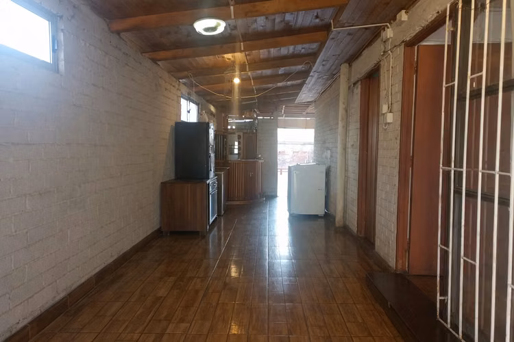  Vendo Amplia Casa Sólida, Buen Estado| Sector Rojas Magallanes | La Florida.