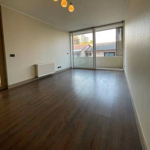 Excelente departamento 2D 2B, pasos metro Simon Bolivar